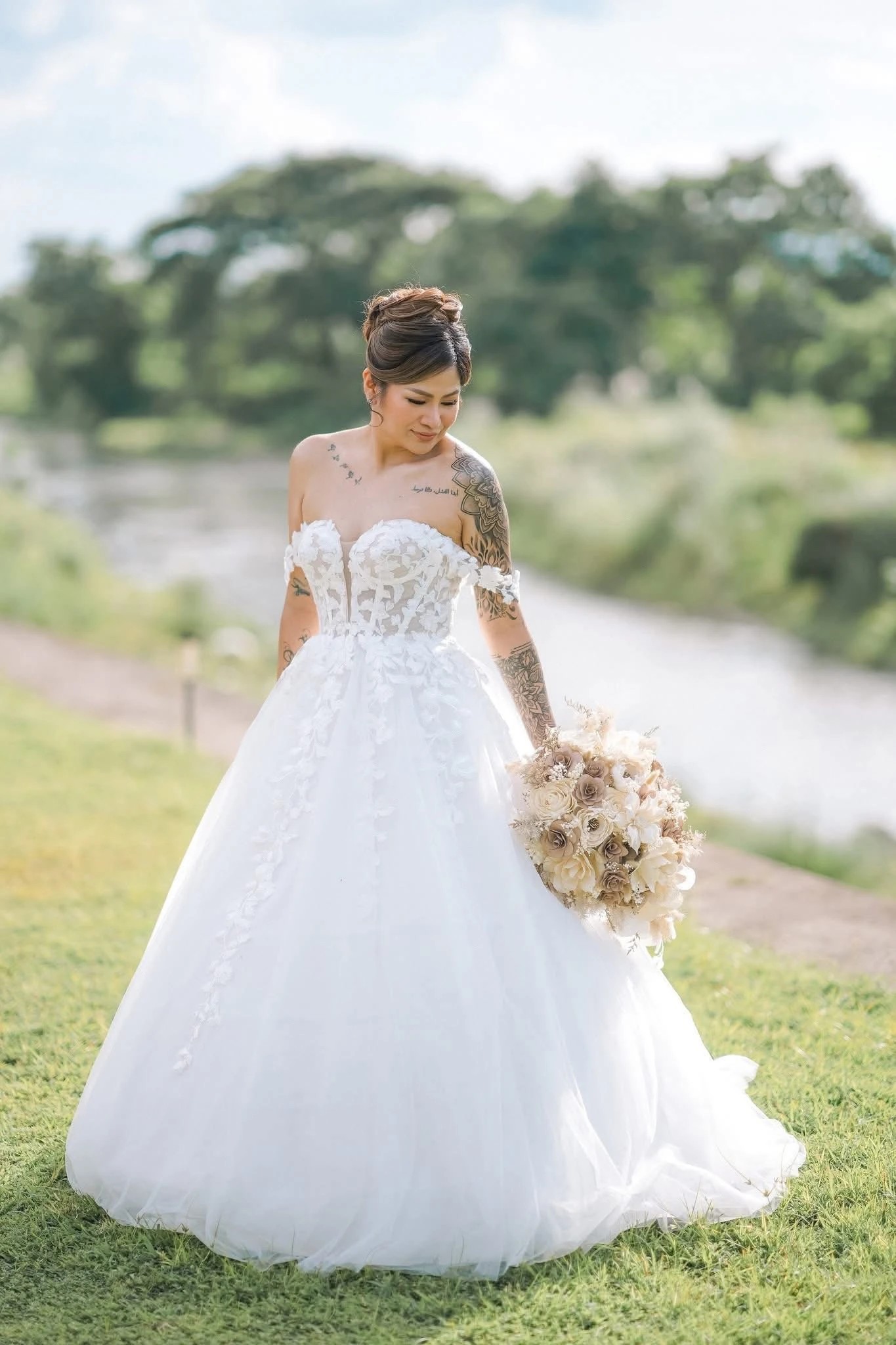 Pinky Lamasan signature bridal gown